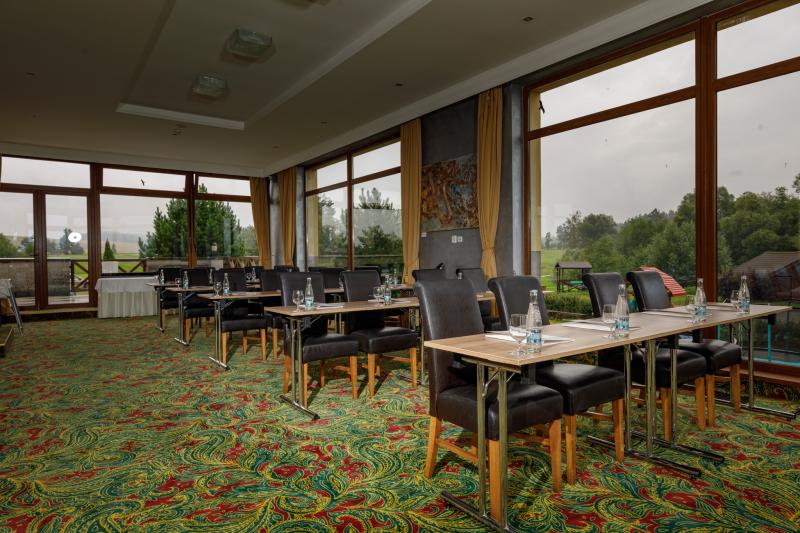 Skolenie v Tatrach Hotel International